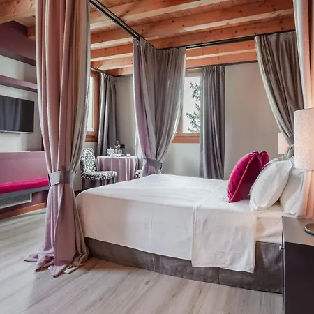 Boutique Municipio 1815 Отель 3*